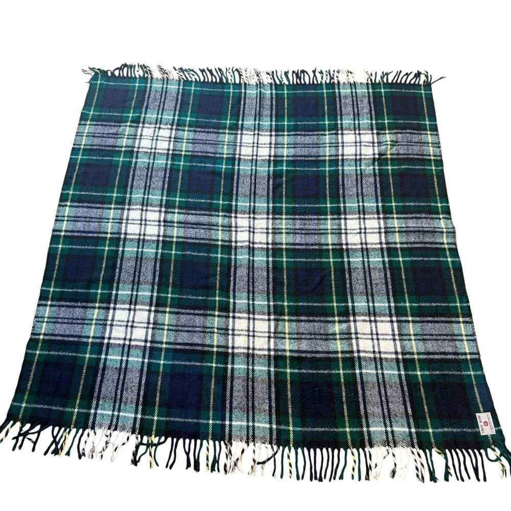 Vintage Troy Robe Blanket Throw Tartan Plaid Wool Stadium Bed Fringed 57x52